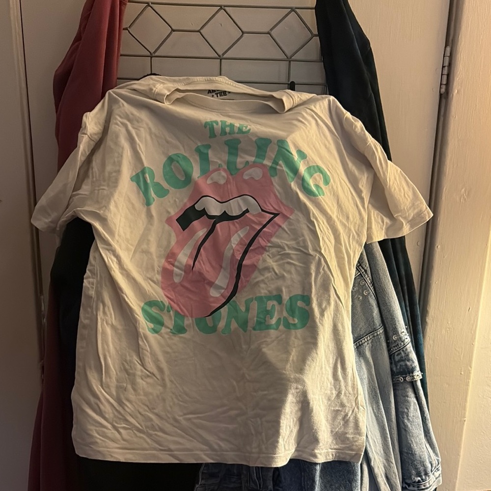 American Eagle Outfitters Pink and White Short Sleeve Tee